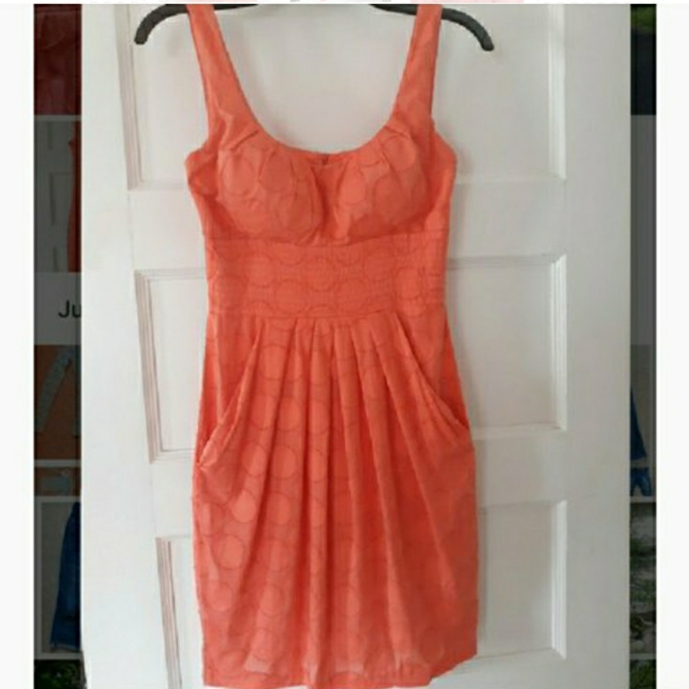 Fit midi dress with pockets